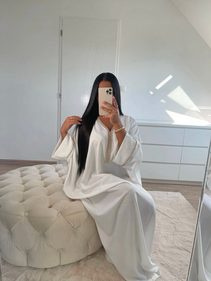 Dubai abaya