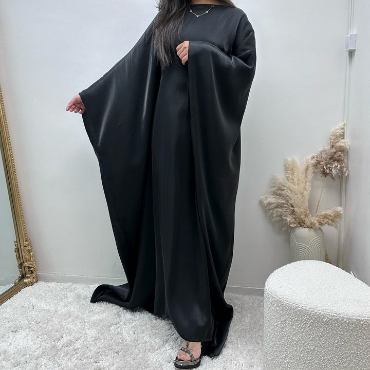 Shiny tie abaya